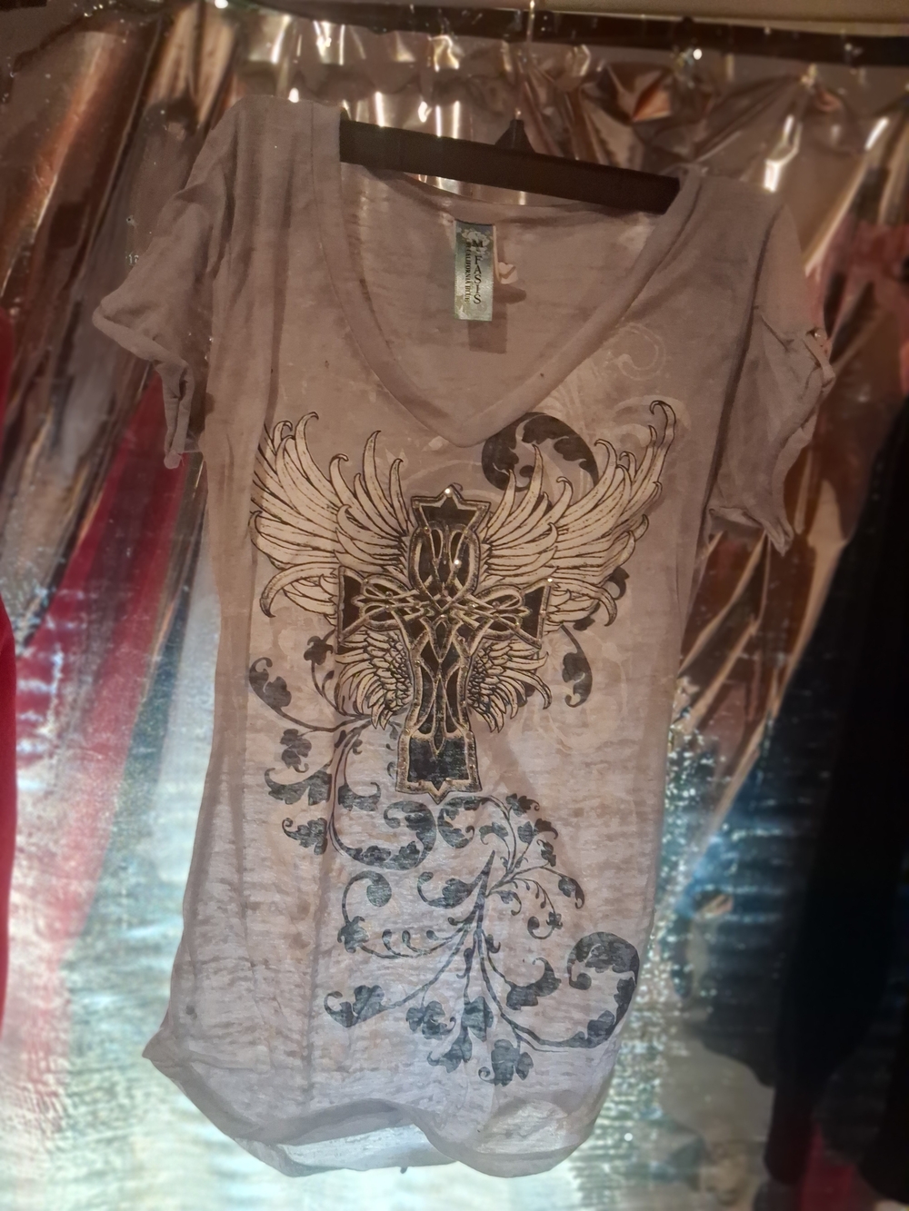 Graphic V-Neck Short Sleeve Top - Light Taupe